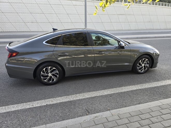 Hyundai Sonata-5