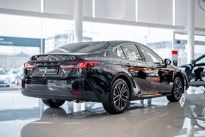 Toyota Camry-4