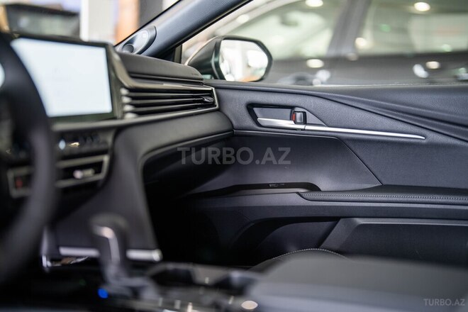 Toyota Camry-7