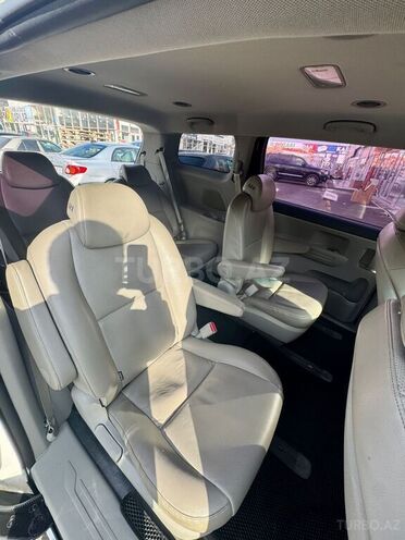 Kia Carnival 2015, 258,000 km - 2.2 l - Bakı
