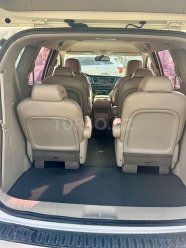 Kia Carnival 2015, 258,000 km - 2.2 l - Bakı