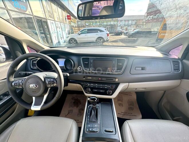 Kia Carnival 2015, 258,000 km - 2.2 l - Bakı