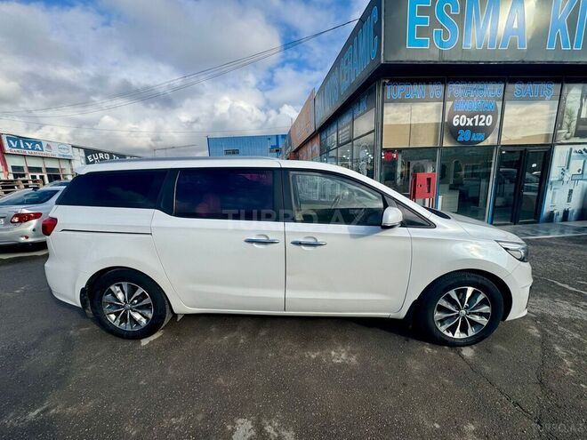 Kia Carnival 2015, 258,000 km - 2.2 l - Bakı