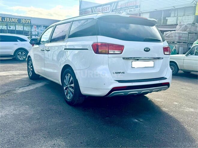 Kia Carnival 2015, 258,000 km - 2.2 l - Bakı
