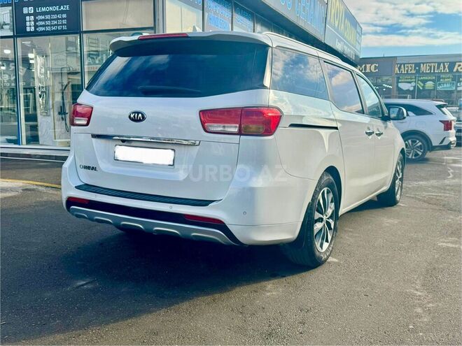 Kia Carnival 2015, 258,000 km - 2.2 l - Bakı