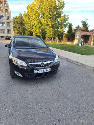 Opel Astra 2011, 285,000 km - 1.3 л - Xaçmaz