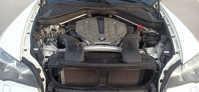 BMW X5 2010, 64,000 km - 4.4 l - Bakı