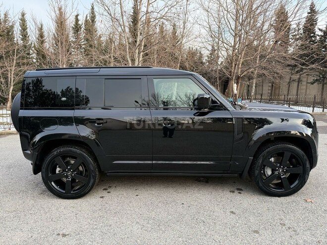 Land Rover Defender-4