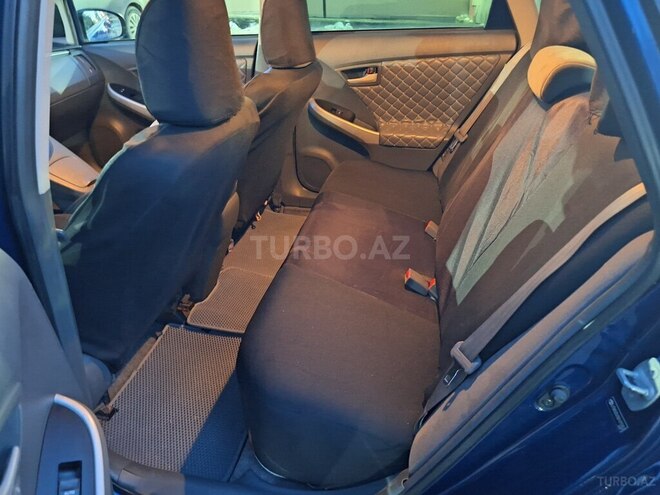 Toyota Prius 2011, 300,000 km - 1.8 l - Bakı