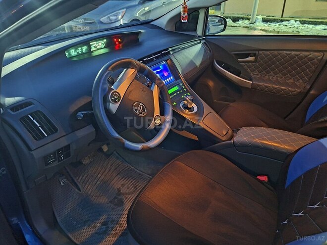 Toyota Prius 2011, 300,000 km - 1.8 l - Bakı