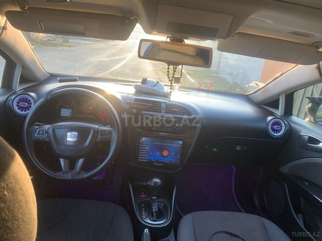SEAT Leon-3