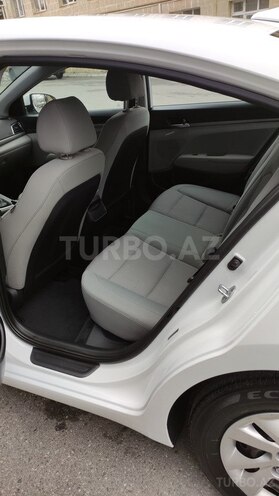Hyundai Elantra 2016, 140,000 km - 2.0 l - Bakı