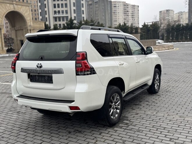 Toyota Land Cruiser Prado-5