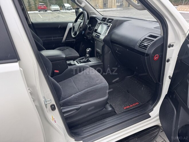 Toyota Land Cruiser Prado-12