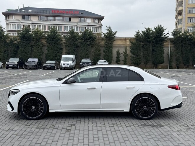 Mercedes E 300 e-9