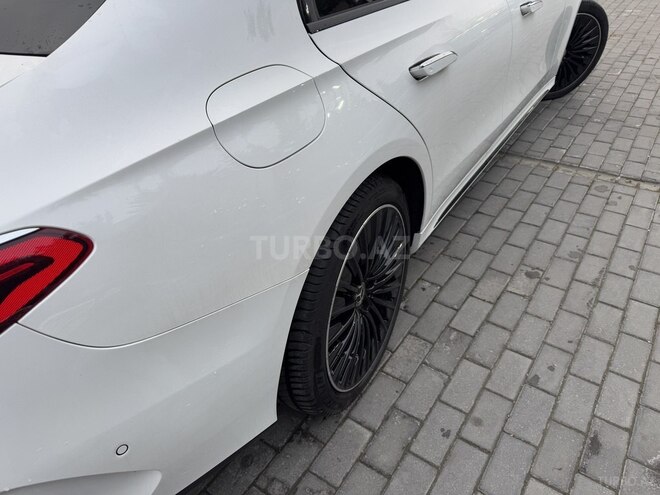 Mercedes E 300 e-10