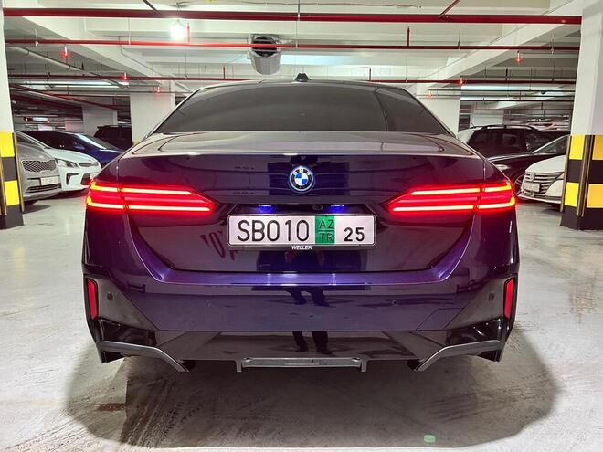 BMW i5 2023, 7,700 km - 0.0 l - Bakı