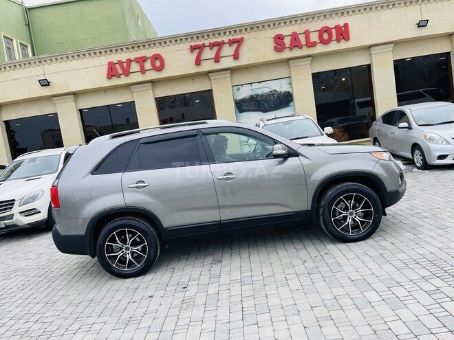 Kia Sorento-4