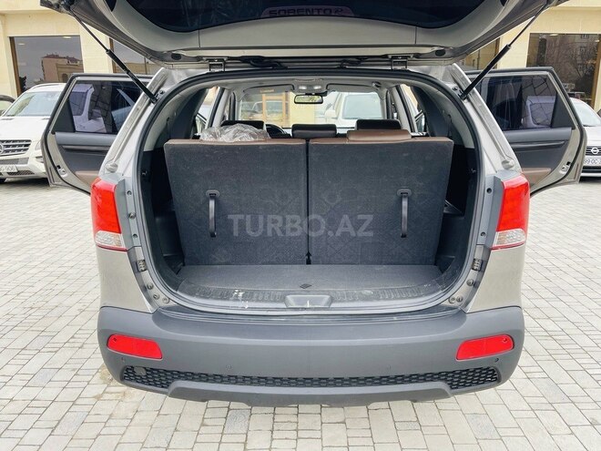 Kia Sorento-14