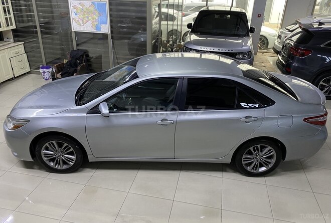 Toyota Camry-8