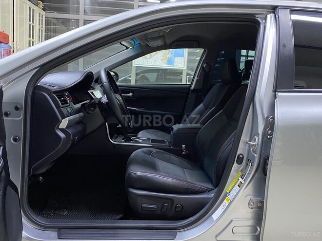 Toyota Camry-16