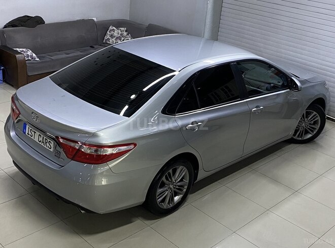 Toyota Camry-14