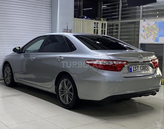 Toyota Camry-10