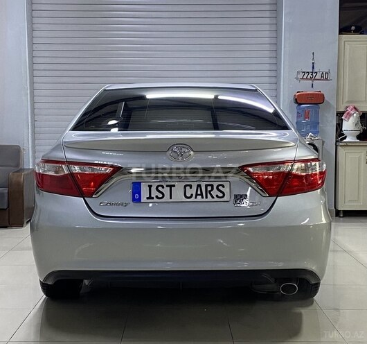 Toyota Camry-9