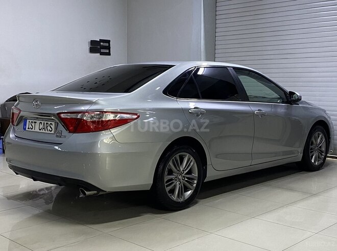 Toyota Camry-11