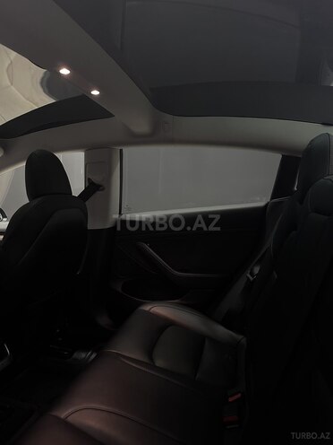 Tesla Model 3-8