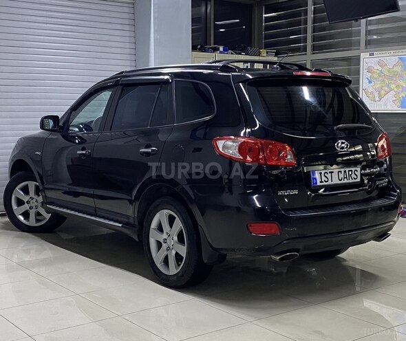 Hyundai Santa Fe-12