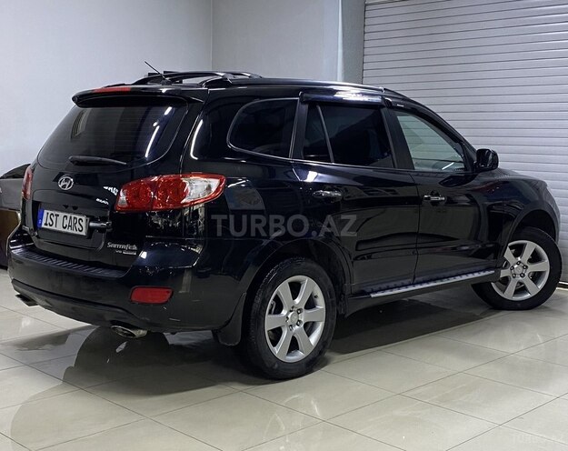 Hyundai Santa Fe-13