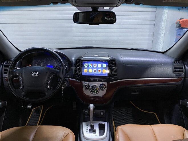 Hyundai Santa Fe-15