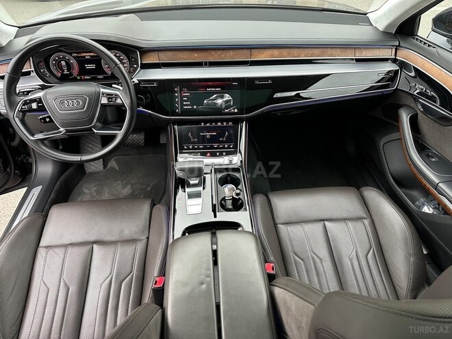 Audi A8-6
