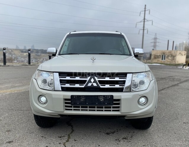 Mitsubishi Pajero 2013, 189,252 km - 3.5 l - Bakı