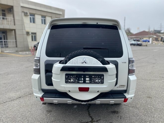 Mitsubishi Pajero 2013, 189,252 km - 3.5 l - Bakı