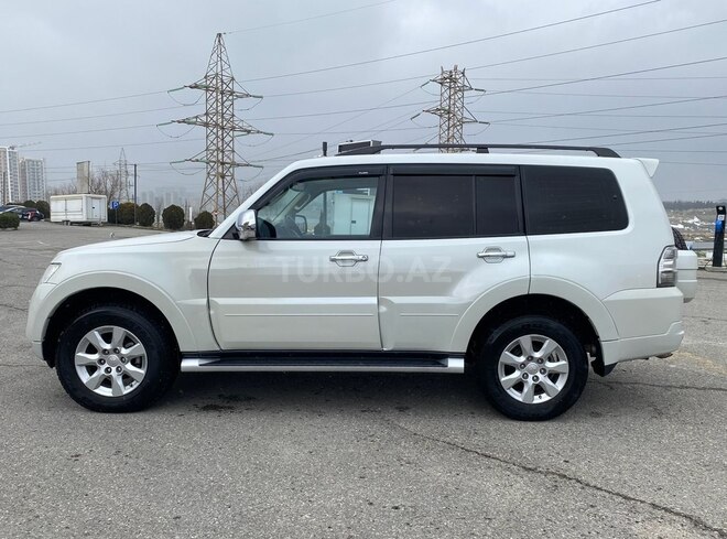 Mitsubishi Pajero 2013, 189,252 km - 3.5 l - Bakı