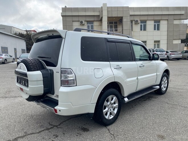Mitsubishi Pajero 2013, 189,252 km - 3.5 l - Bakı