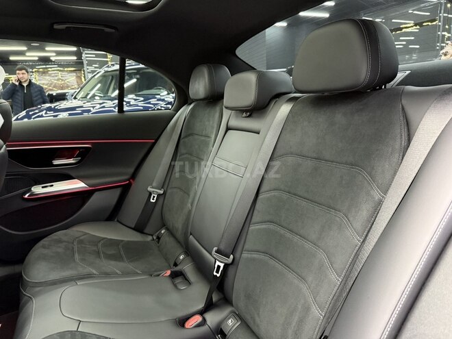 Mercedes E 300 e-10