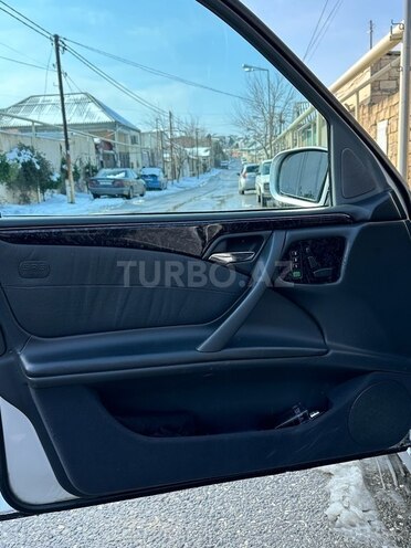 Mercedes E 220 d 2001, 461,000 km - 2.2 л - Bakı