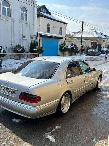 Mercedes E 220 d 2001, 461,000 km - 2.2 л - Bakı