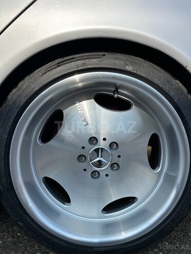 Mercedes E 220 d 2001, 461,000 km - 2.2 л - Bakı