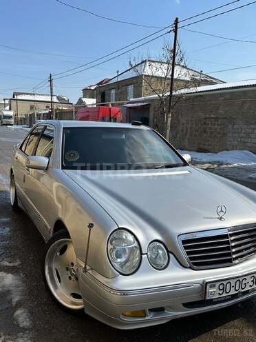 Mercedes E 220 d 2001, 461,000 km - 2.2 л - Bakı