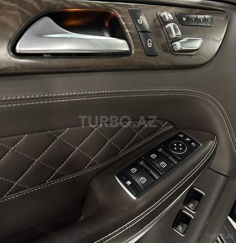 Mercedes GLS 500 4MATIC 2018, 107,000 km - 4.7 l - Bakı