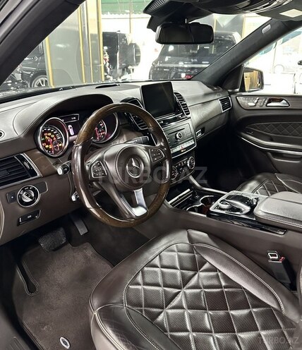 Mercedes GLS 500 4MATIC 2018, 107,000 km - 4.7 l - Bakı