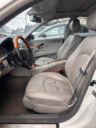 Mercedes E 350 4MATIC-7