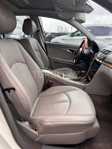 Mercedes E 350 4MATIC-3