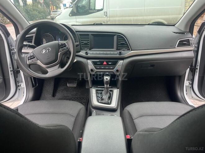 Hyundai Elantra 2017, 130,000 km - 2.0 l - Bakı