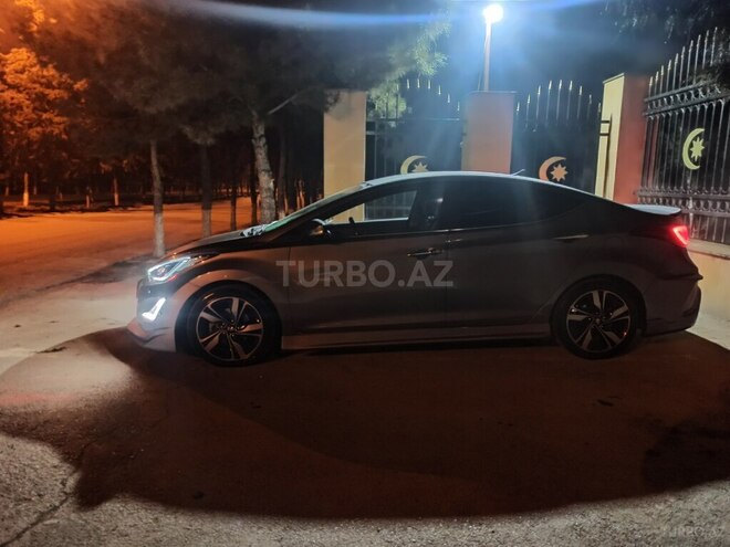 Hyundai Avante 2015, 200,500 km - 1.6 l - Bakı