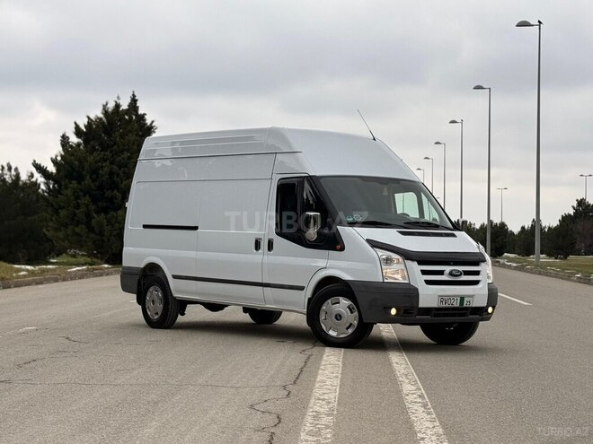 Ford Transit-4